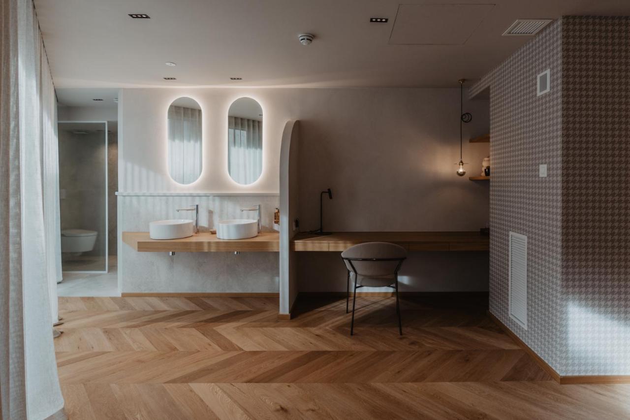 Hotel Petit Luxe 特拉萨 外观 照片